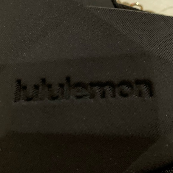 Lululemon - Heart Wristlet - NWT - Picture 2 of 9